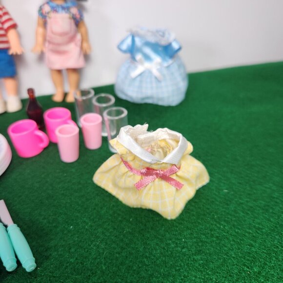 Barbie & Tommy Doll Careers Student Doll Lot of 4 Play Dining Set - Picture 6 of 9